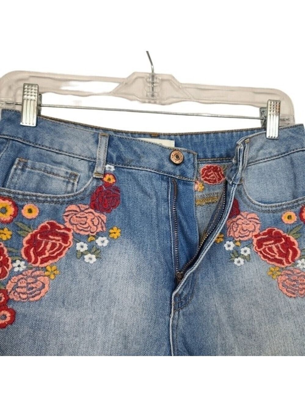 Forever 21 Floral Embroidered Denim Raw Hem Shorts 27 - Picture 3 of 7